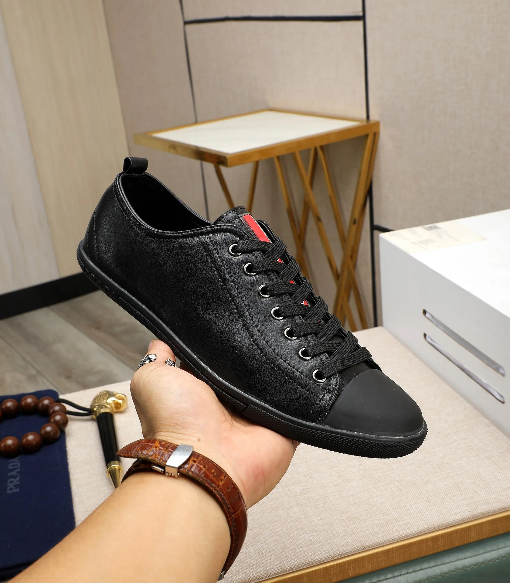 Men's men's shoes💰440🌹🌹[PRADA—Prada] 2024 latest model🙈original replica! 👟👟👟The uppers are made of top-notch workmanship from Italy🇮🇹Imported calfskin❗️Genuine leather lining@Suitable for travel, the original version has an enlarged engraved sole, making it suitable for all kinds of travel, showing low-key luxury. Let quality speak for itself. Color: Size: 38-44